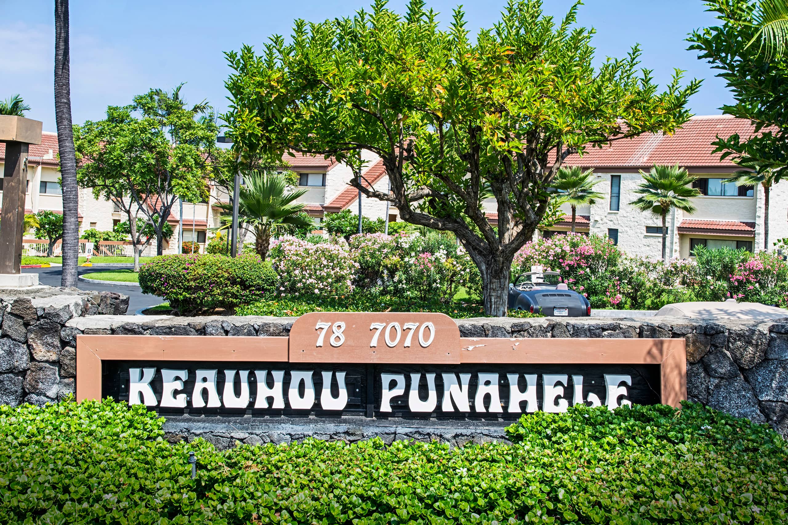 Condo in Kailua-Kona · ★4.78 · 3 bedrooms · 5 beds · 2.5 shared baths - Image 26