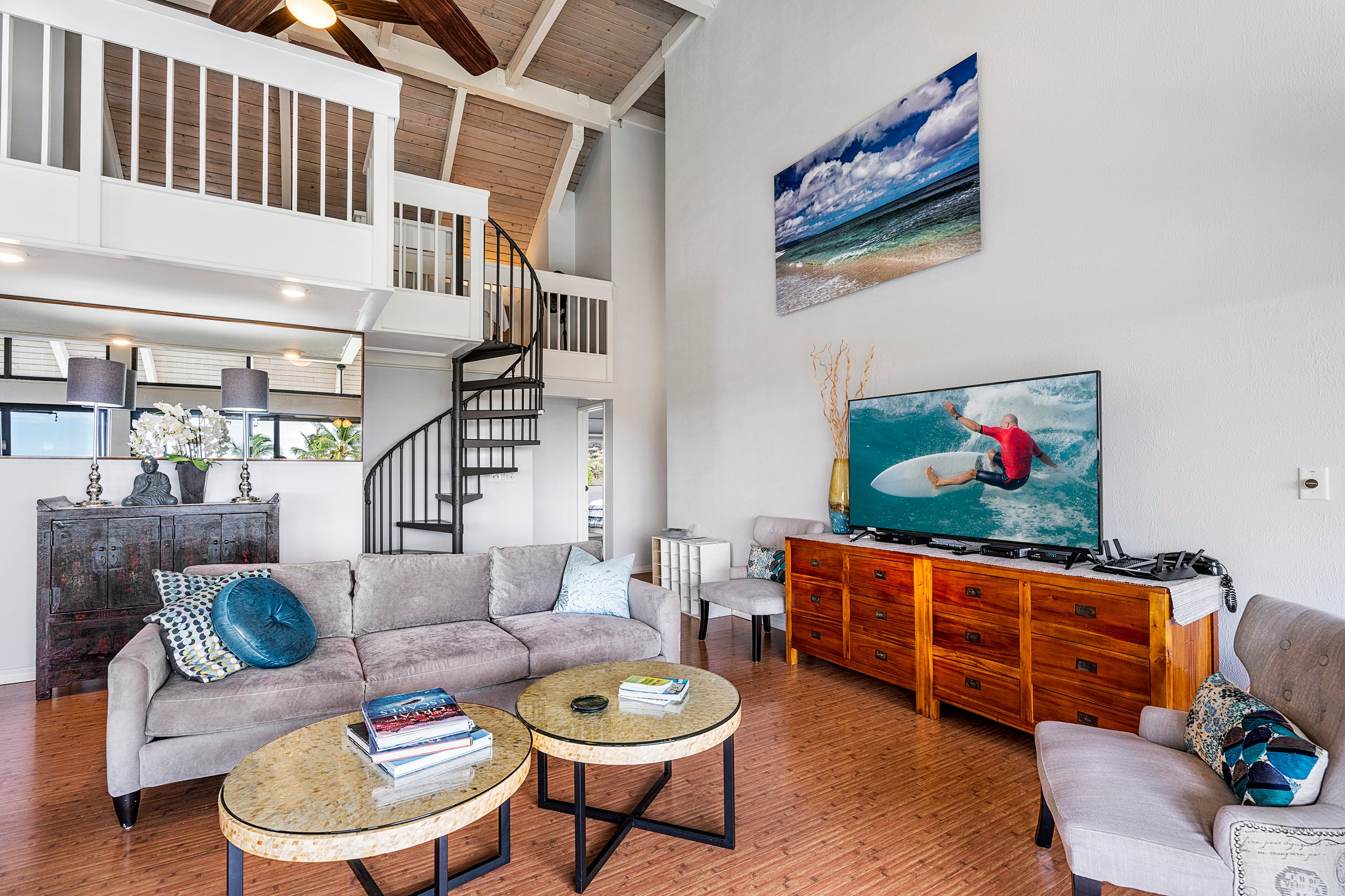 Condo in Kailua-Kona · ★4.78 · 3 bedrooms · 5 beds · 2.5 shared baths - Image 3