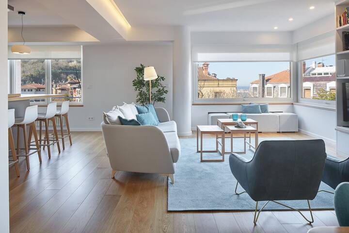 Nautiko by FeelFree Rentals gallery image 3