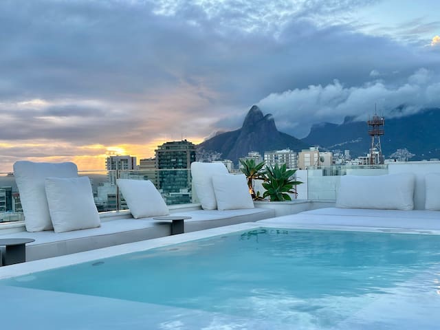 Luxury Penthouse with Pool in Ipanema gallery image 4