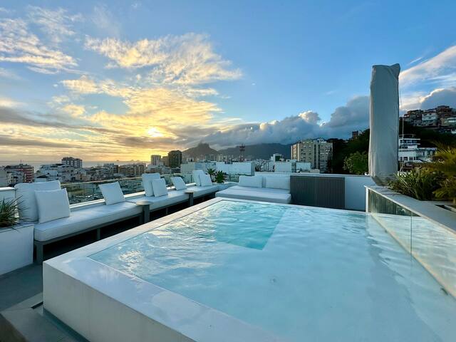 Luxury Penthouse with Pool in Ipanema gallery image 2