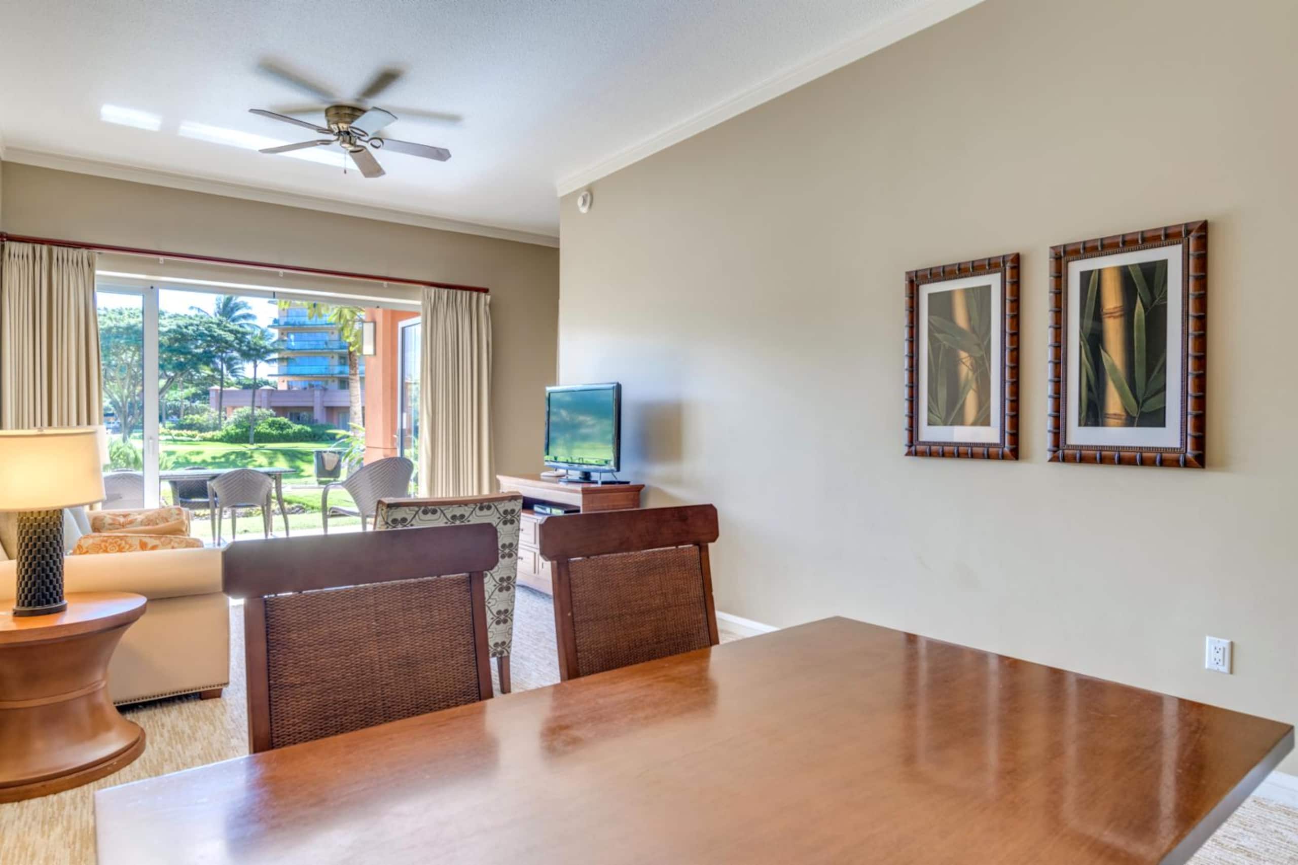 Condo in Lahaina · ★4.8 · 2 bedrooms · 4 beds · 1 bath - Image 15
