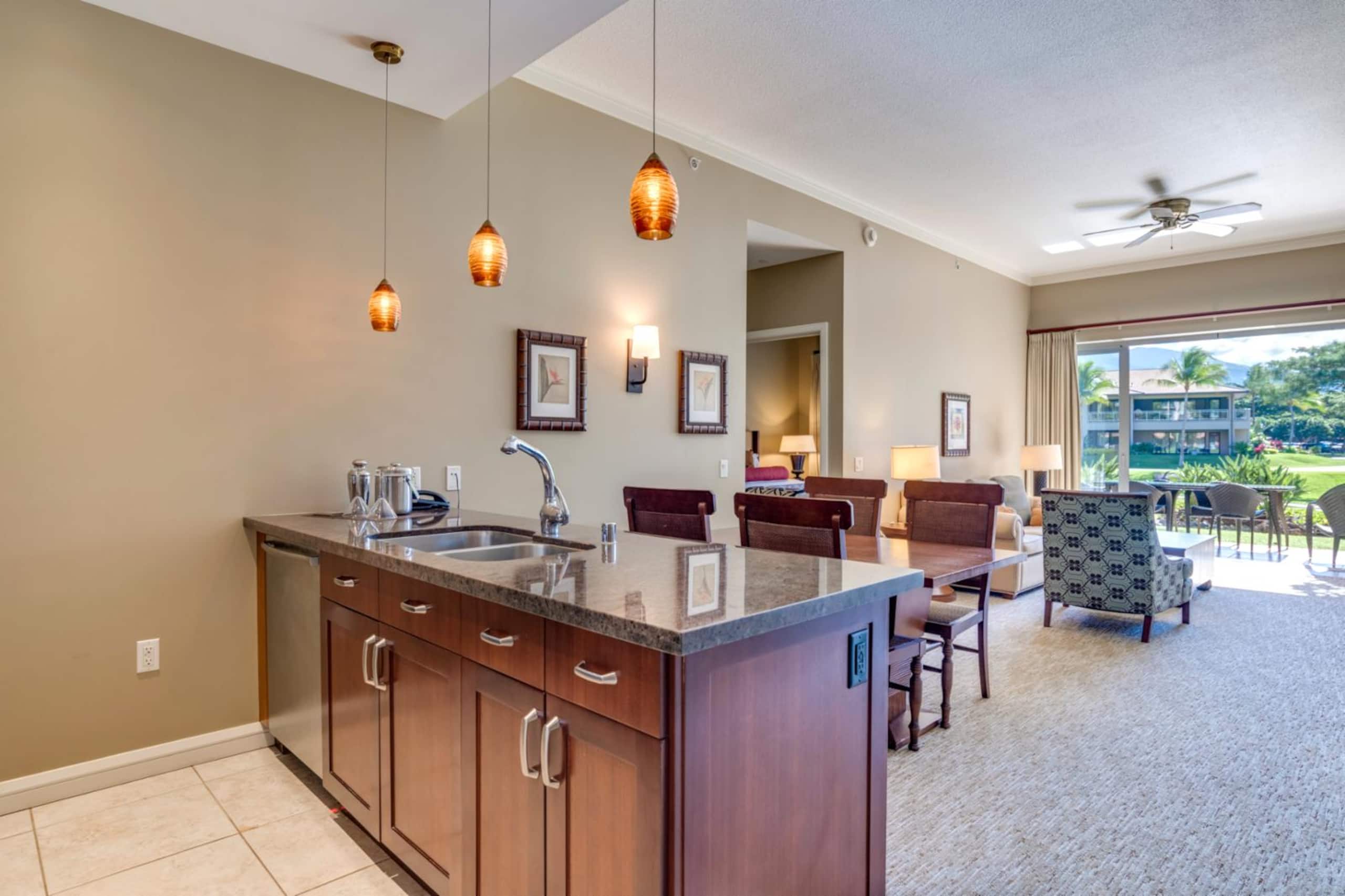 Condo in Lahaina · ★4.8 · 2 bedrooms · 4 beds · 1 bath - Image 19