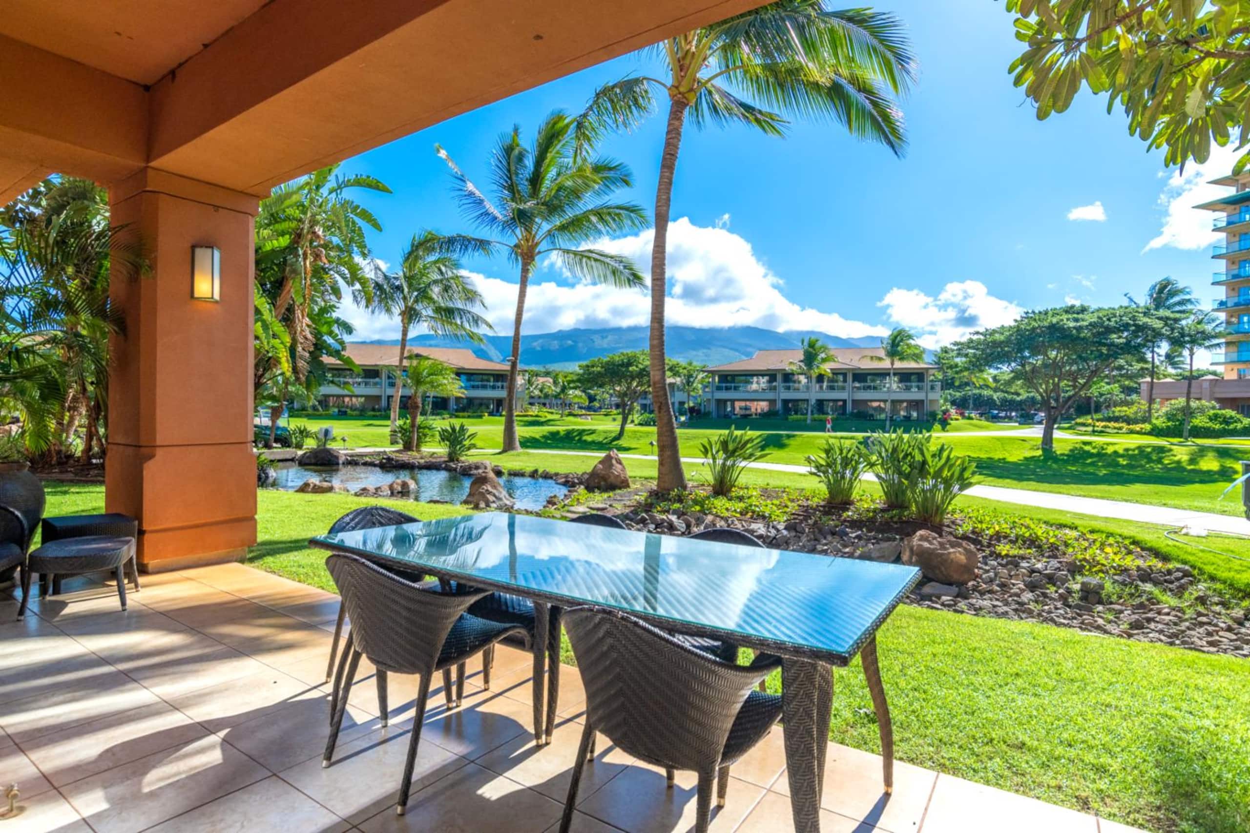 Condo in Lahaina · ★4.8 · 2 bedrooms · 4 beds · 1 bath - Image 2