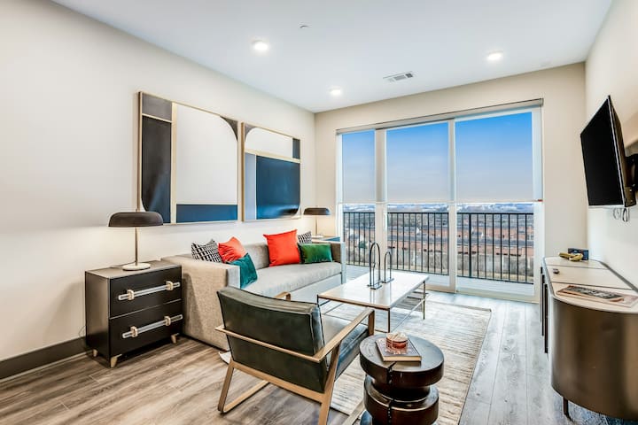 Stylish 3BR Muse Nashville 5th-Floor | Balcony