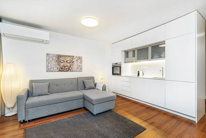 Bombarda Apartments II by Innkeeper gallery image 3