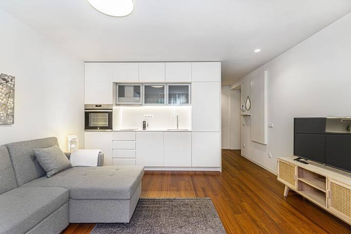 Bombarda Apartments II by Innkeeper gallery image 4