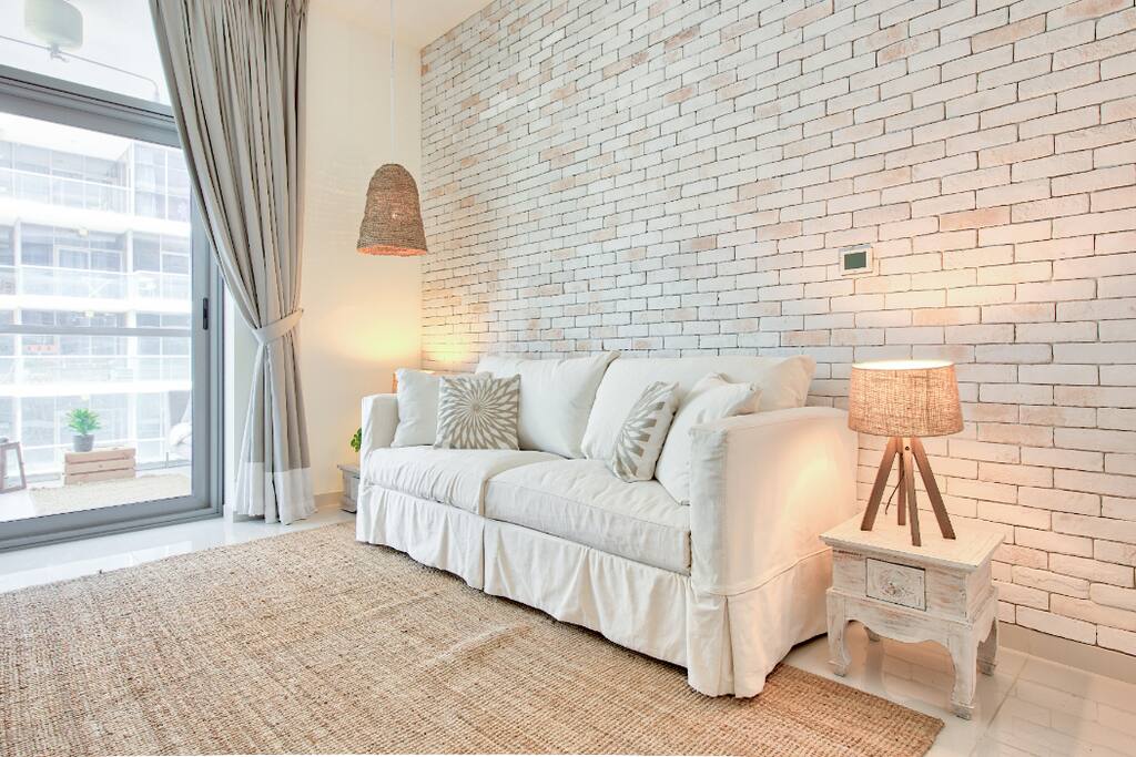 Popular Airbnb listing: Super Chic Golf Apartment in Al Hebiah Third