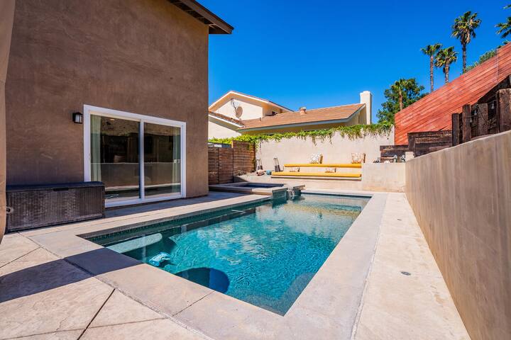 Vibrant Agoura Hills Home w/ Pool gallery image 4