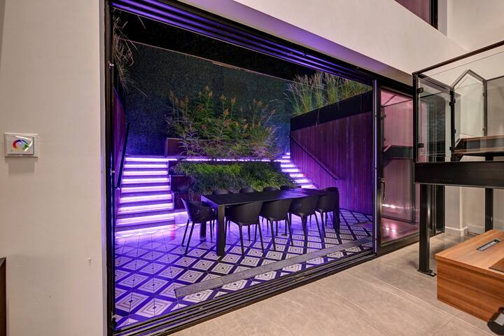 CLUBHAUS VIP Suite, Private Hot Tub, Sleep 16 gallery image 4