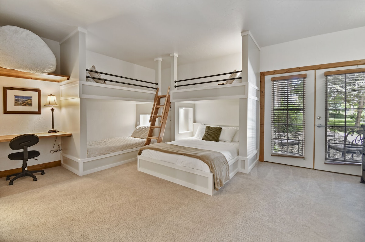 Awesome Bedroom set-up for Families