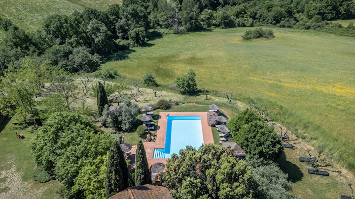 Ferienwohnung La Quercia Mit Bergblick, Terrasse, Gemeinschaftspool Und Wlan - Toskana