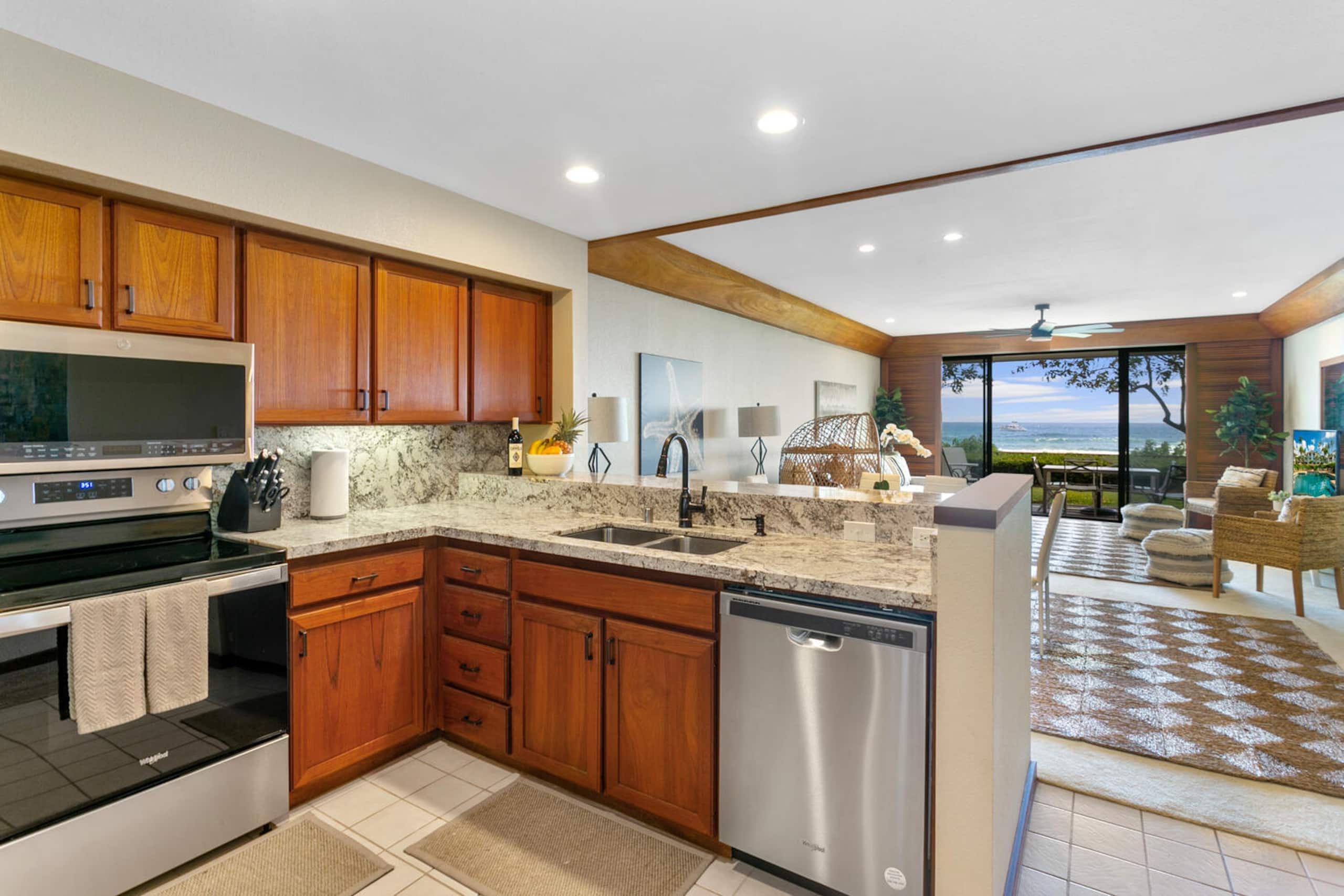 koolkondo Kapili 52 Ocean Front Condo - Image 4