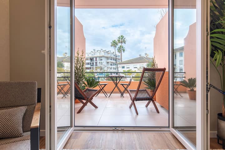 Deluxe 2BDR Apartment in Carcavelos by LovelyStay
