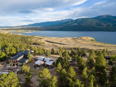 6BR Cabin Compound | Lake + Alpine Lookout | Wifi