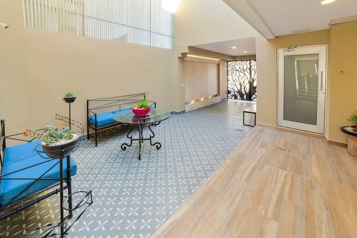 202 Doublebed/cute Studio In Tijuana  Us Border - San Diego, CA