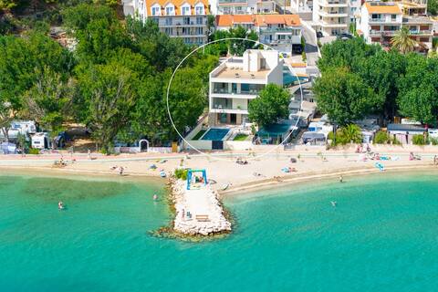 Luxury Beachfront Villa Erce private 40m2 heated p