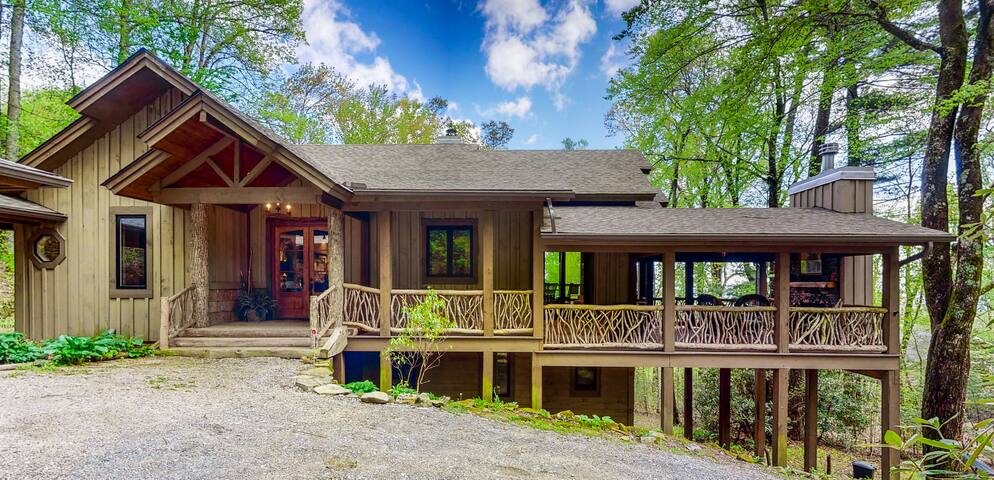 Highlands Vacation Rentals managed Airbnb listing 1