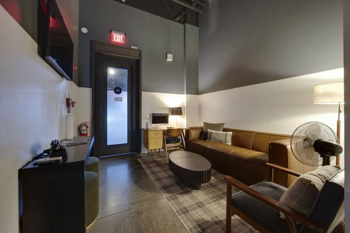 The 404 Hotel | Gulch Gem | Ultimate Walkability gallery image 4