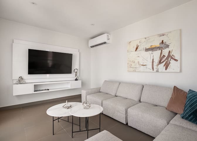 Antonio And Elizabeth managed Airbnb listing 1