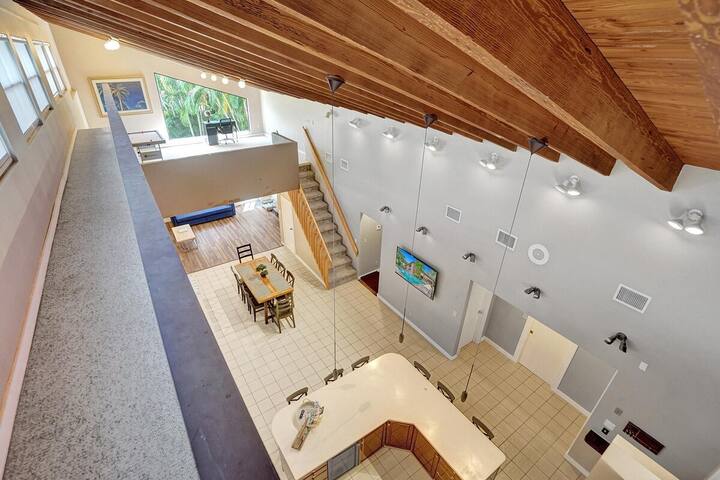 Villa Heated Pool, Golf Course BBQ Ping Pong Table gallery image 5