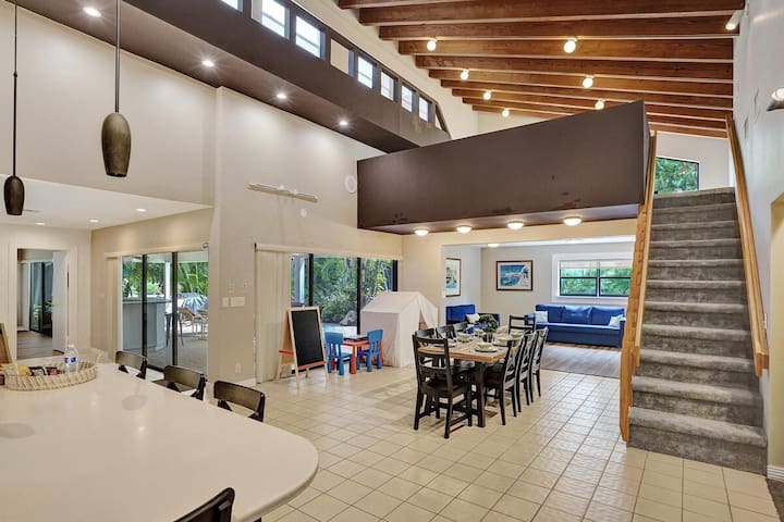 Villa Heated Pool, Golf Course BBQ Ping Pong Table gallery image 4