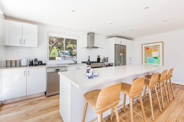 Idlehour—Charming Retreat by Yallingup Beach gallery image 3