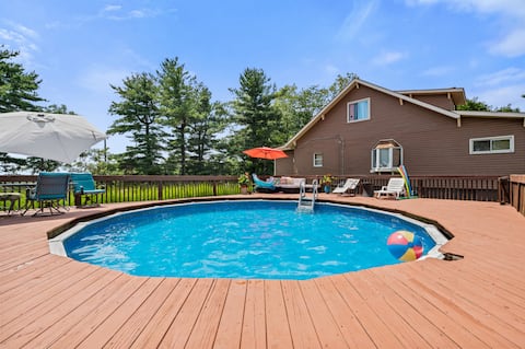 Seasonal Pool Retreat | Fire Pit & Large Deck