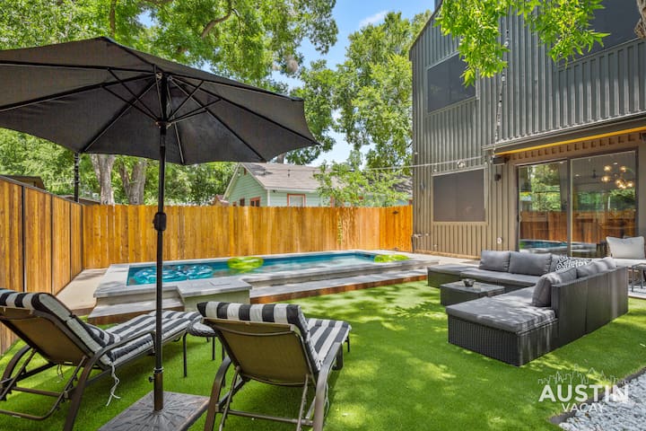 Modern Luxury Home – Minutes from Lady Bird Lake