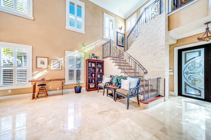 50% off 5BR Luxury Mins to Las Olas, Shops & Beach gallery image 3