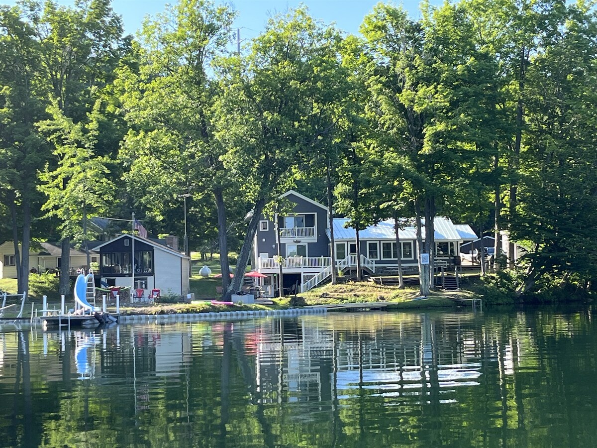 Mesick's Island View Lake Cottage Hodenpyl Pond Cottages for Rent