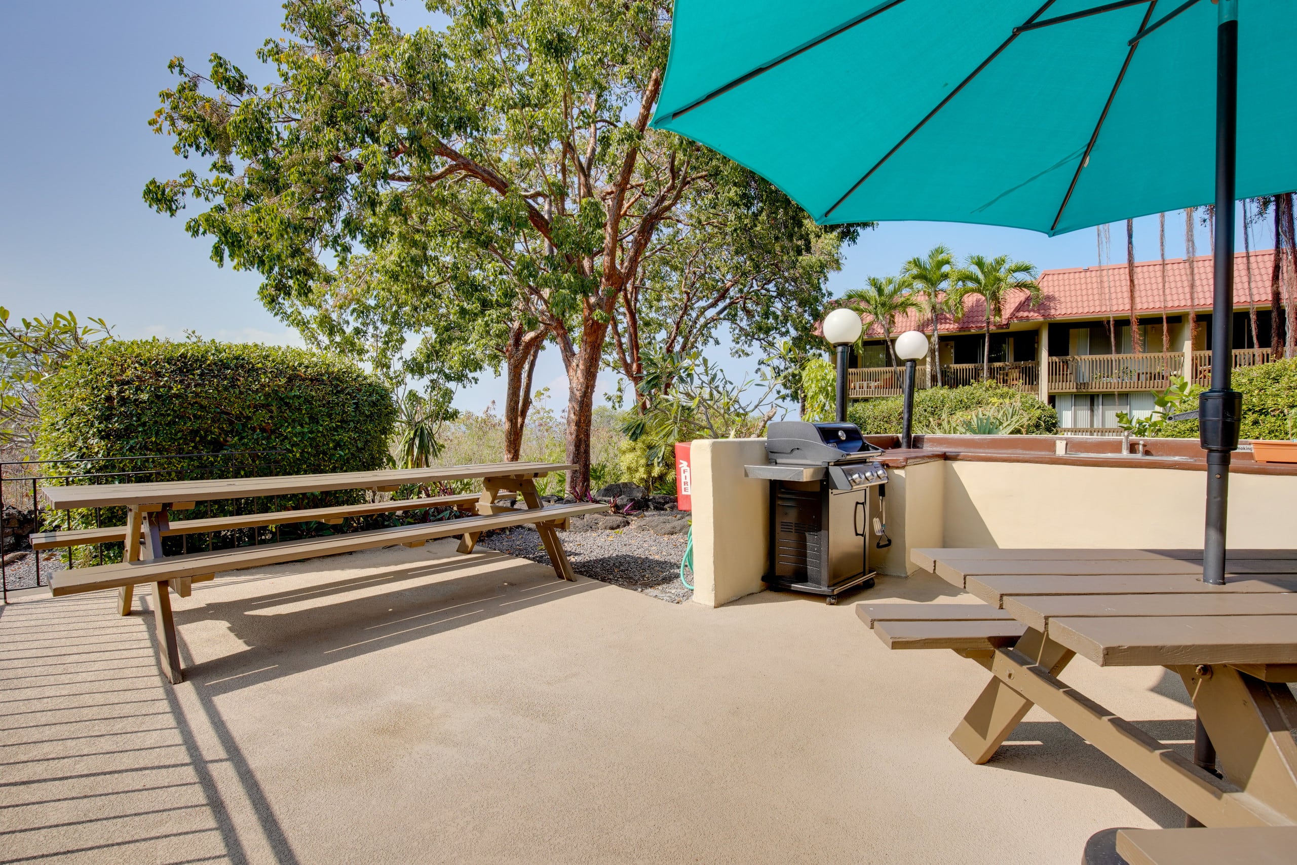 Condo in Kailua-Kona · ★4.56 · 2 bedrooms · 4 beds · 1.5 private baths - Image 29