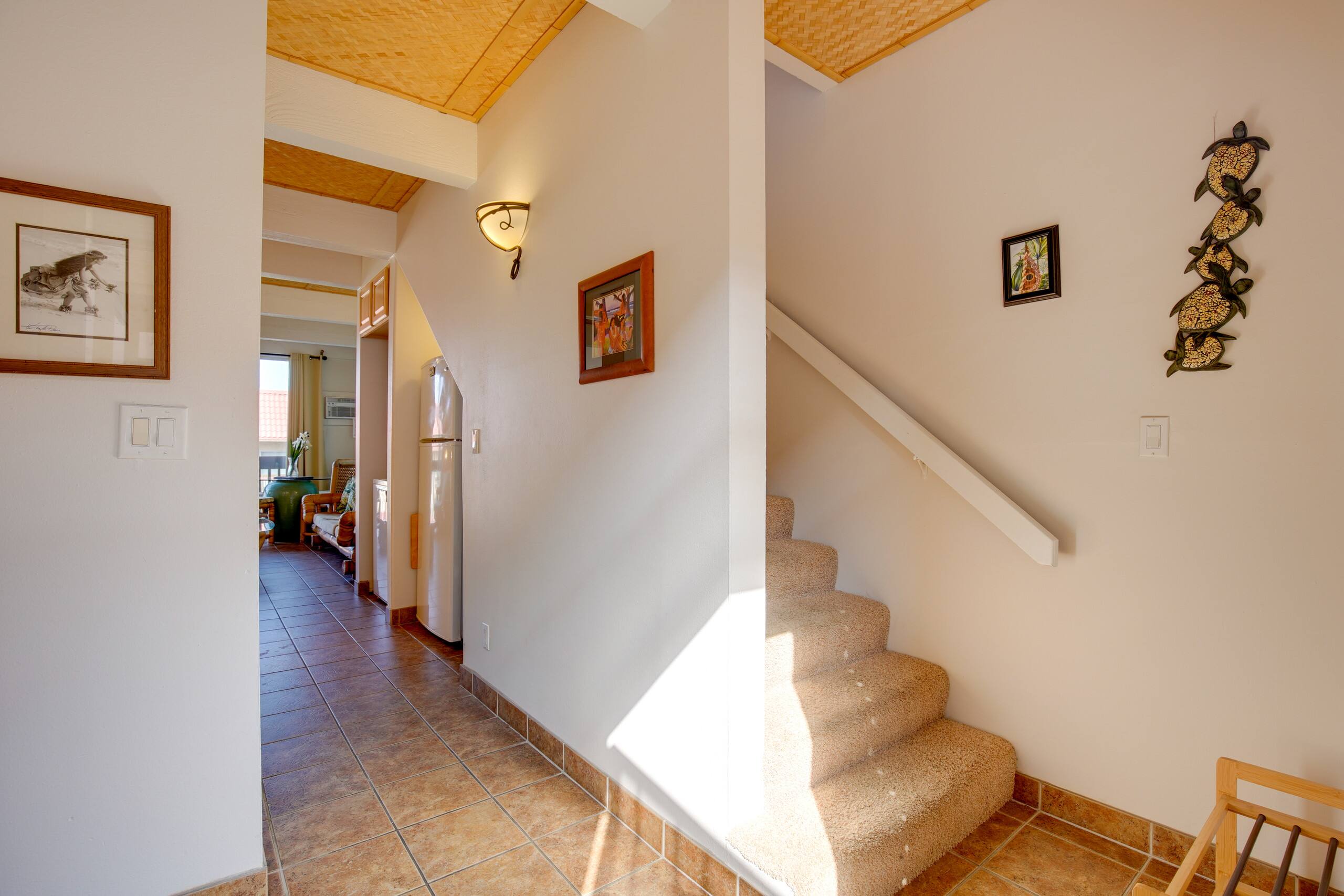 Condo in Kailua-Kona · ★4.56 · 2 bedrooms · 4 beds · 1.5 private baths - Image 12