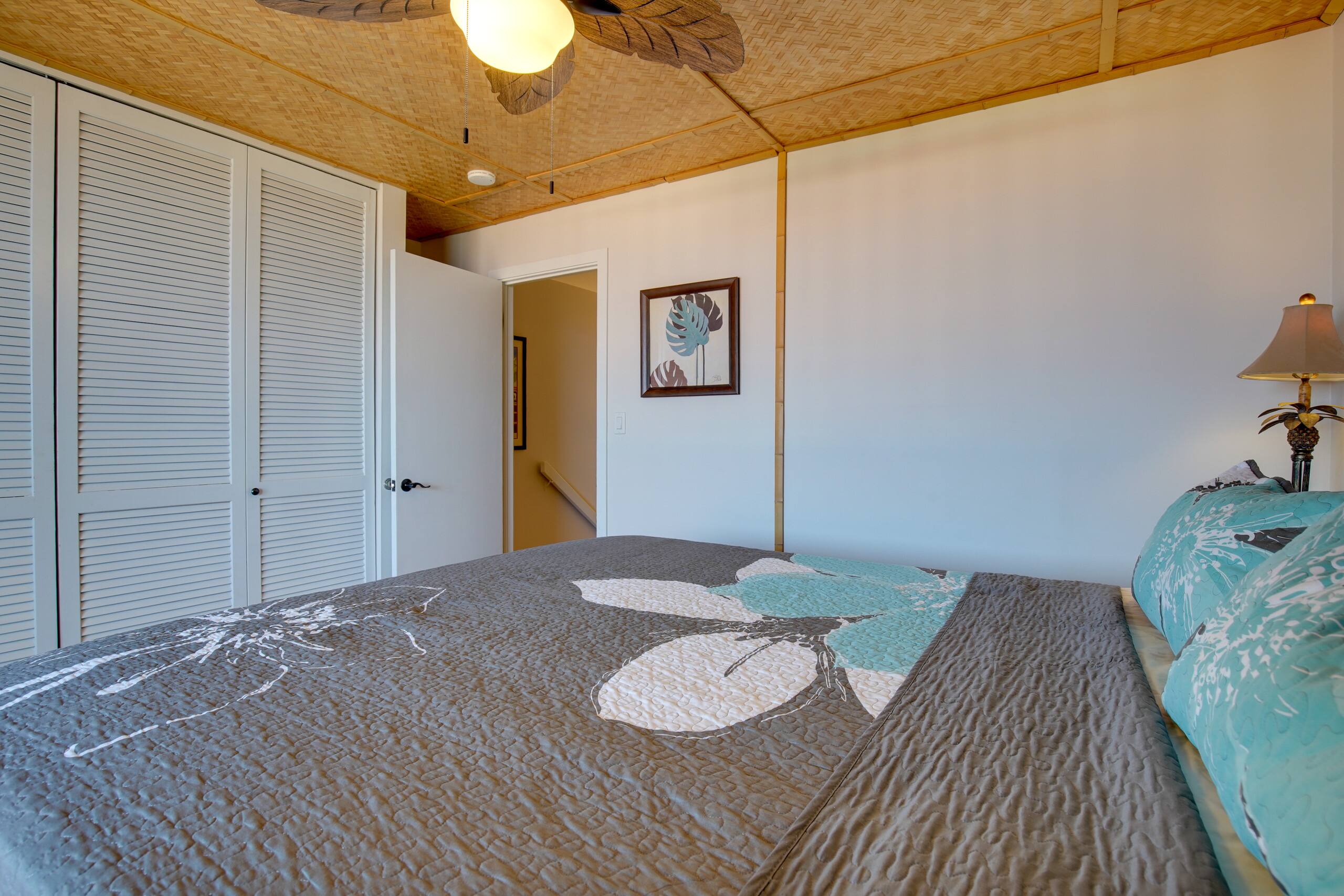 Condo in Kailua-Kona · ★4.56 · 2 bedrooms · 4 beds · 1.5 private baths - Image 15