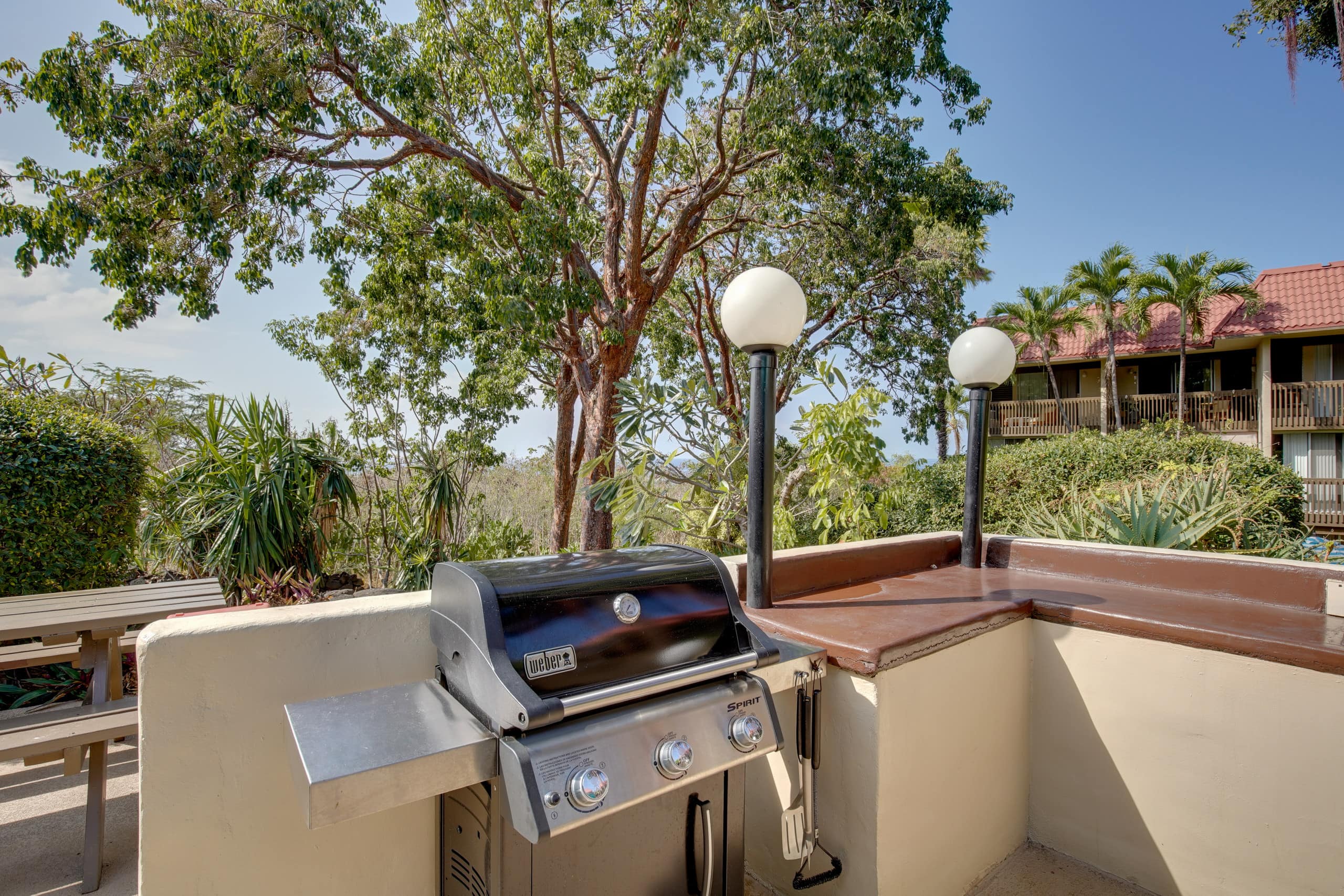 Condo in Kailua-Kona · ★4.56 · 2 bedrooms · 4 beds · 1.5 private baths - Image 31