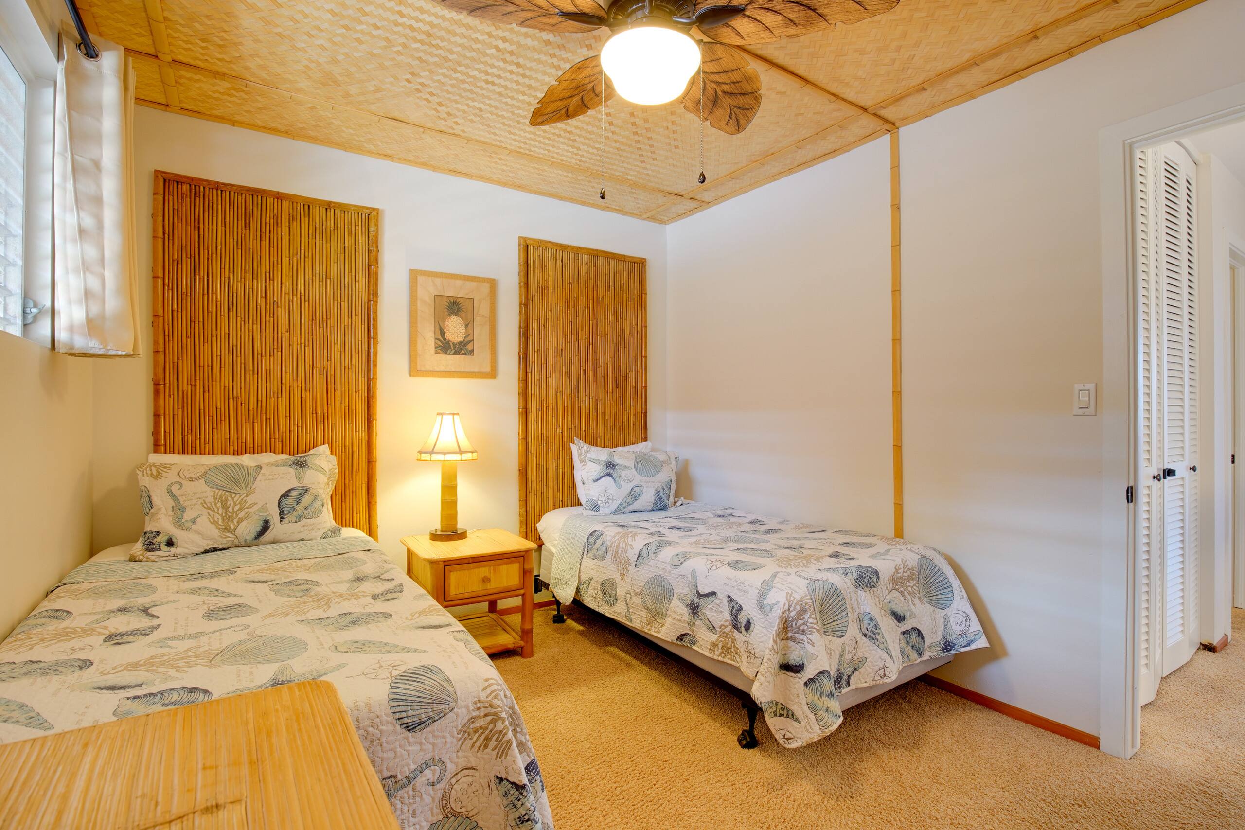 Condo in Kailua-Kona · ★4.56 · 2 bedrooms · 4 beds · 1.5 private baths - Image 21