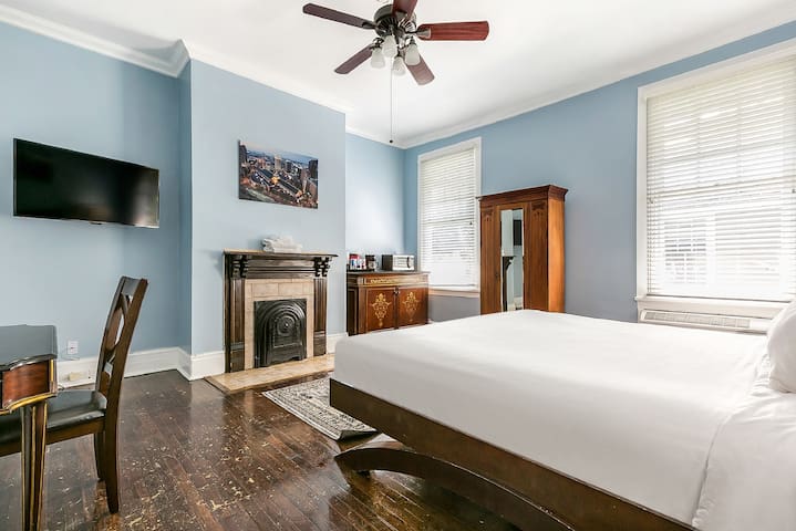 Canal express studios
 managed Airbnb listing 1