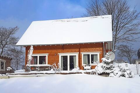 Wooden house with sauna in Küstelberg