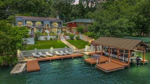 Beautiful Lakefront Home - The Great Escape