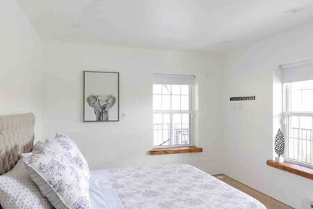 ห้องนอน 2 (เตียงควีนไซส์) ที่ชั้น 1