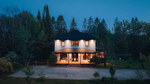 Huberdeau House – Île de Sable, Paddleboarding & Tremblant