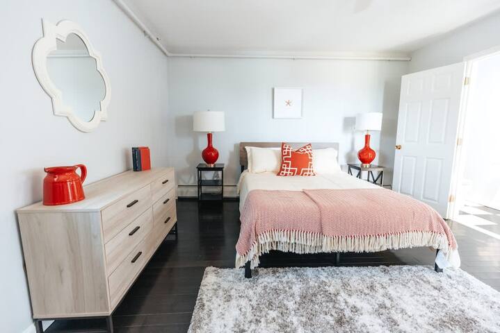 The Breakhouse Newport | Brand New 6BR/8BA Home gallery image 5