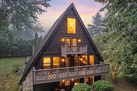 Modern A-Frame, Hot Tub, EV, 10 Guests, Dual King