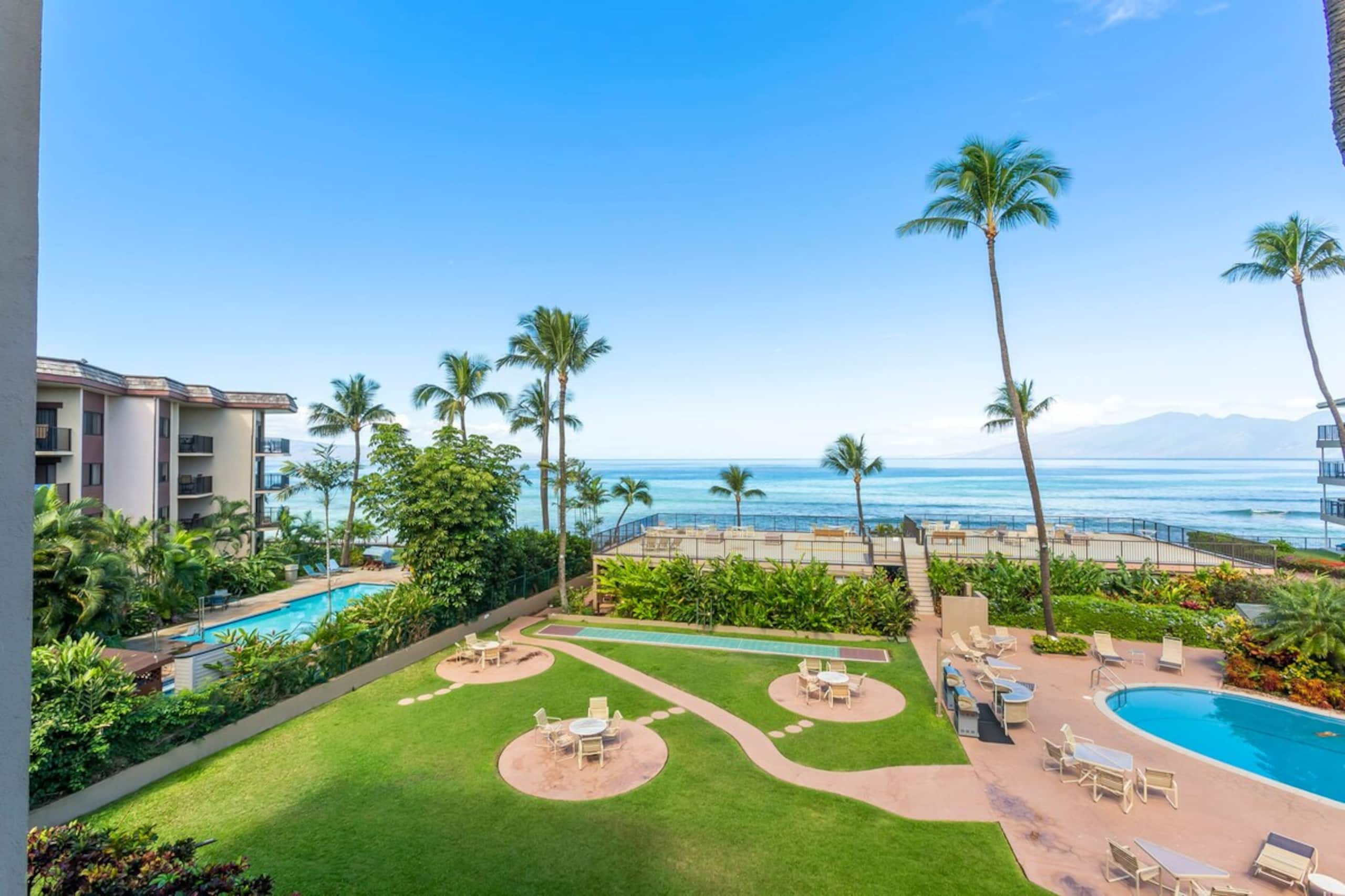 Condo in Lahaina · ★4.93 · 1 bedroom · 2 beds · 1 bath - Image 8