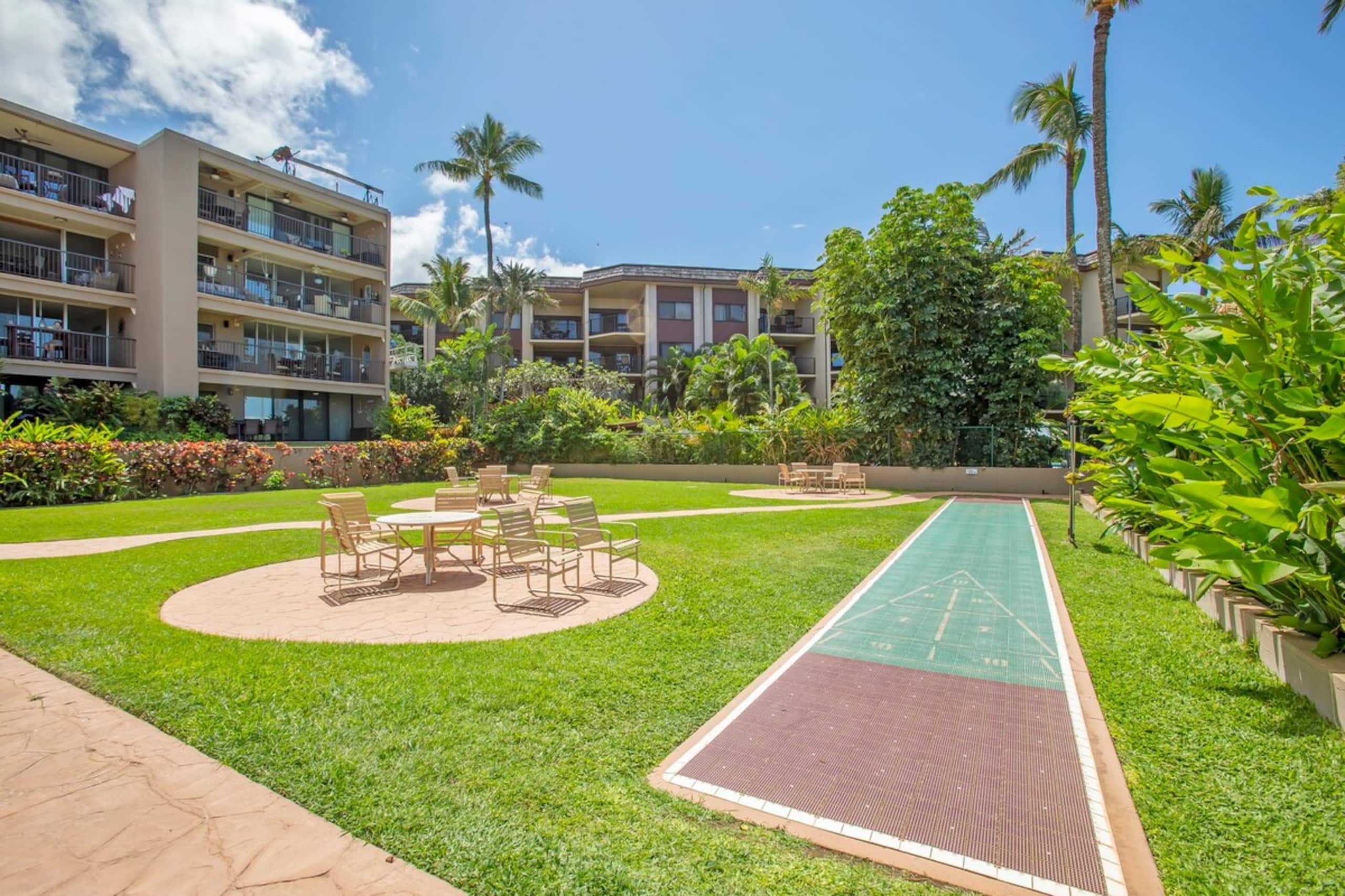 Condo in Lahaina · ★4.93 · 1 bedroom · 2 beds · 1 bath - Image 31