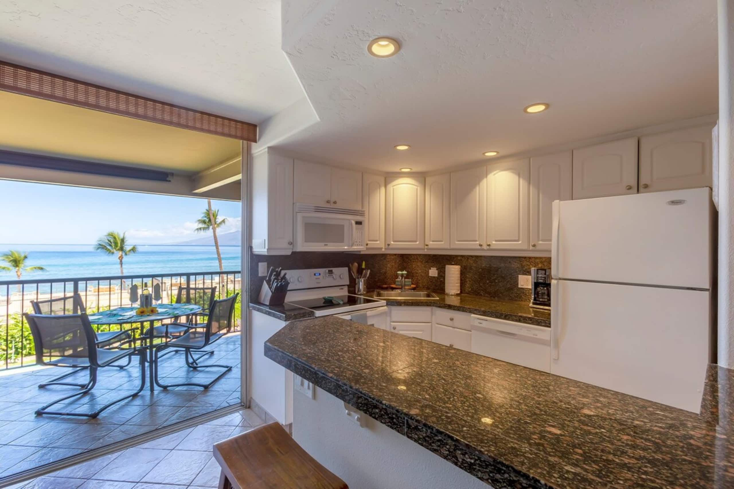 Condo in Lahaina · ★4.93 · 1 bedroom · 2 beds · 1 bath - Image 11