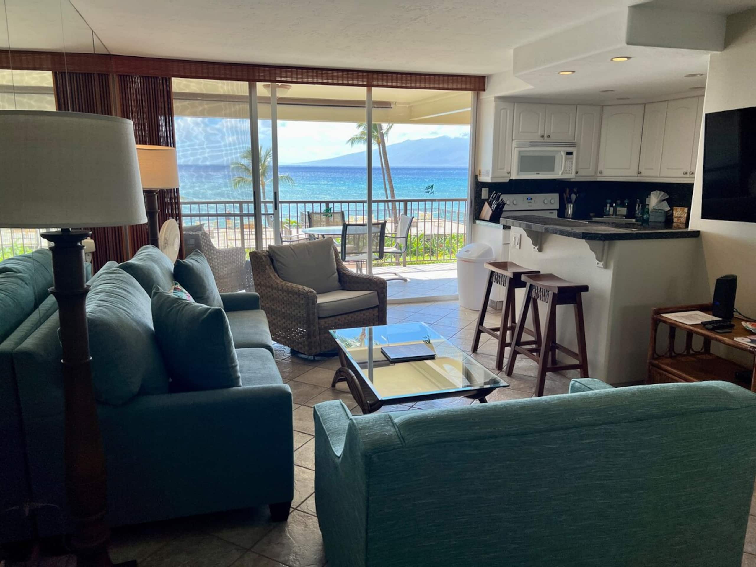 Condo in Lahaina · ★4.93 · 1 bedroom · 2 beds · 1 bath - Image 24