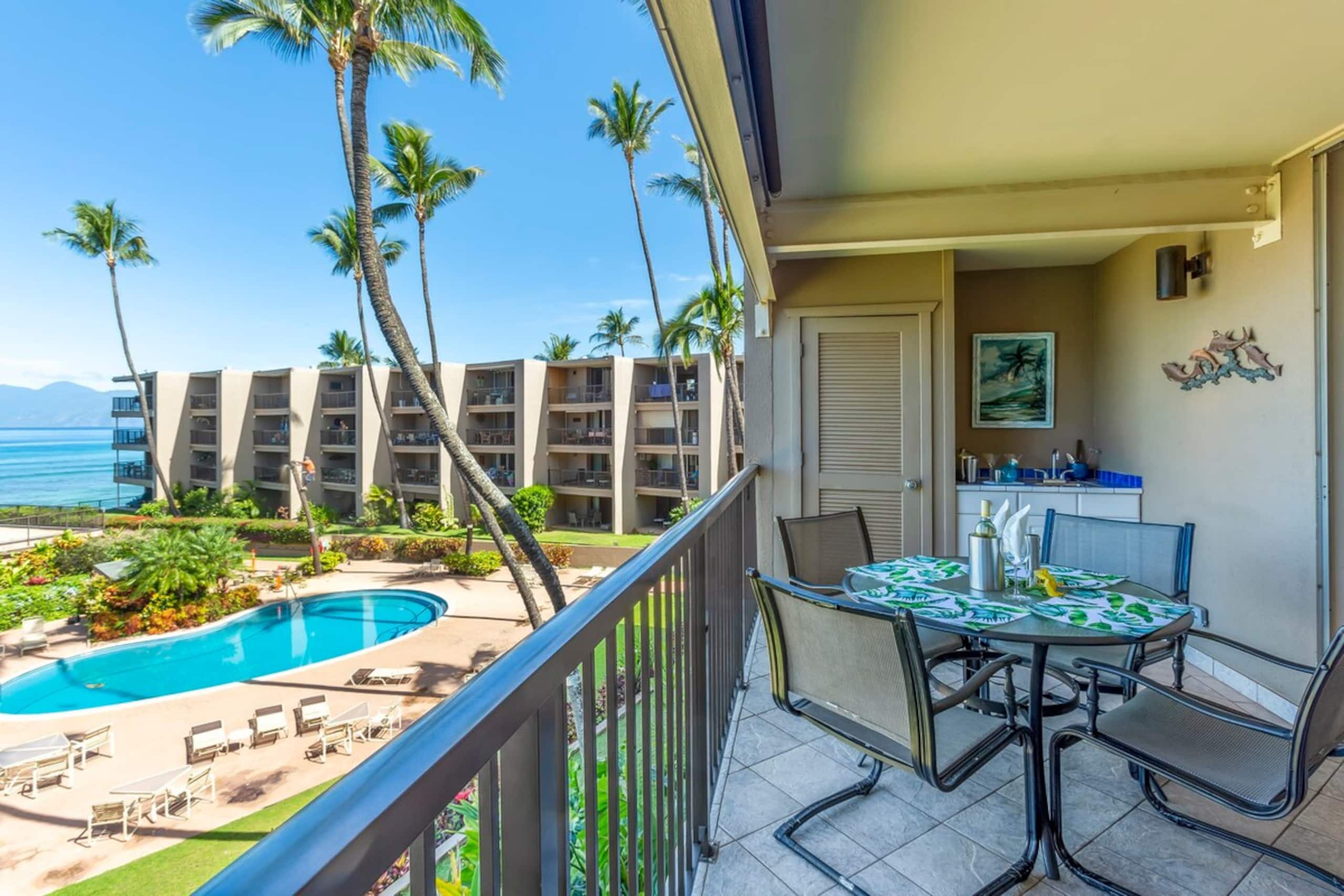 Condo in Lahaina · ★4.93 · 1 bedroom · 2 beds · 1 bath - Image 4