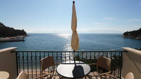 Double Comfortable Studio Sea View Apartment 22