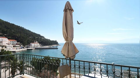 Double Comfortable Studio Sea View Apartment 32